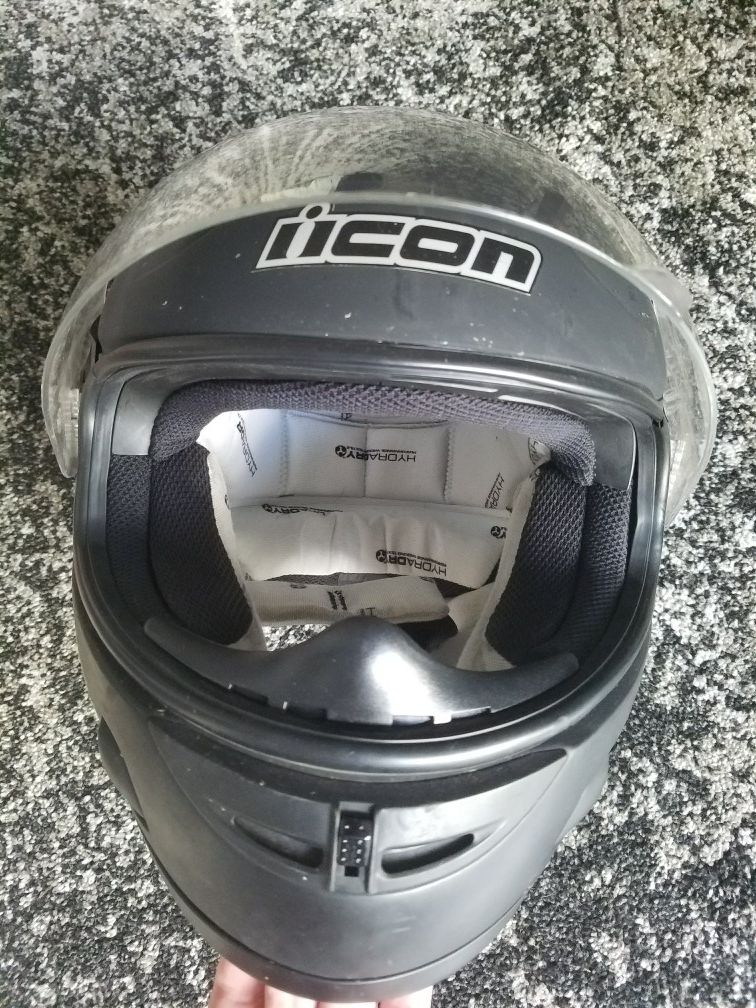 Icon motorcycle helmet, great cond.