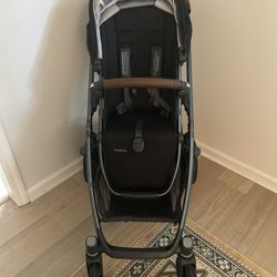 2017 Uppa Vista Stroller With Caddy, Piggy Back, And Bassinet Attachments