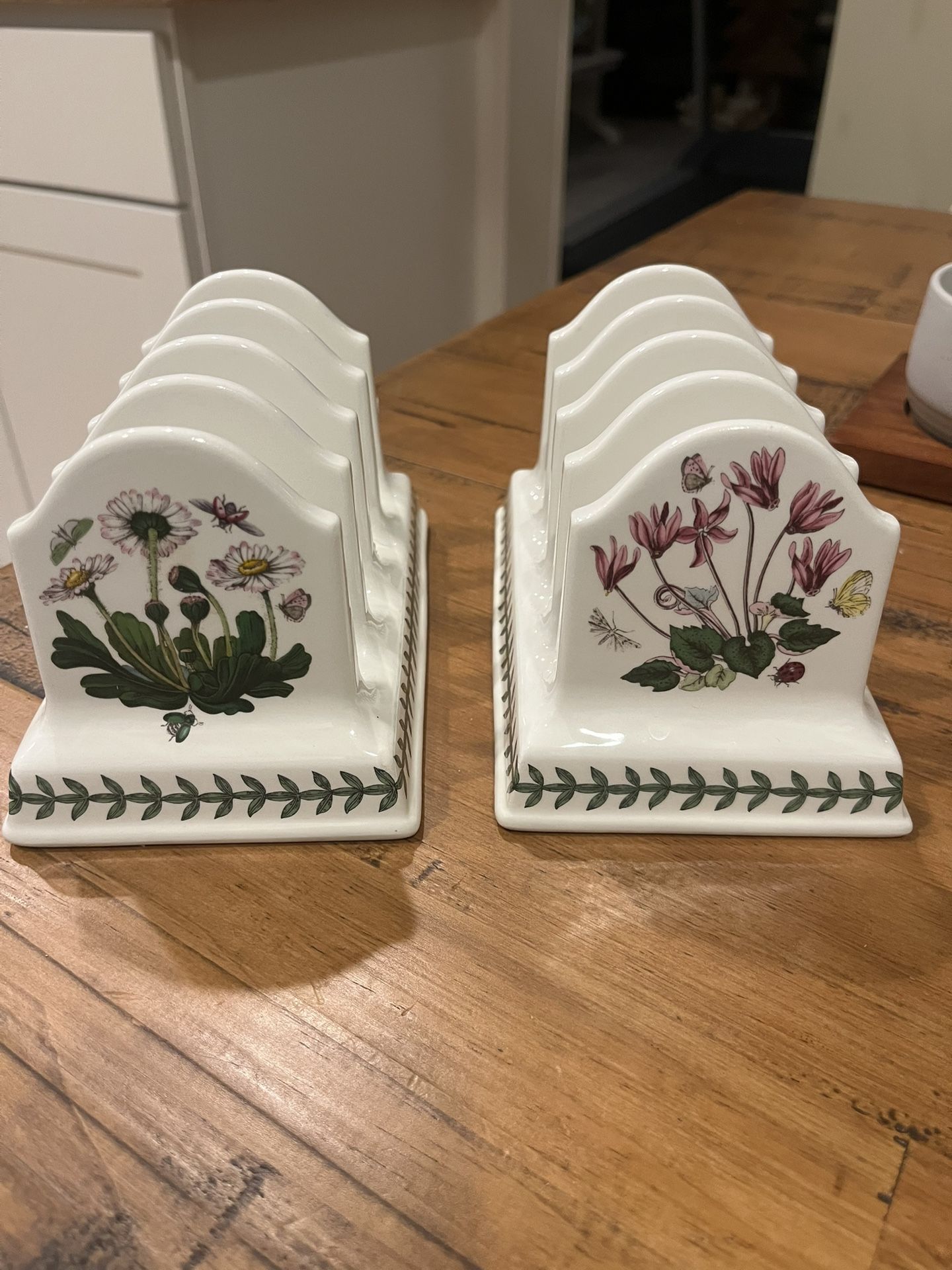 (2) Pontmeirion Botanical Toast Rack/Letter Letter/Taco Holder Holder