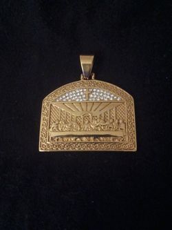 Gold Last Super Necklace Medallion