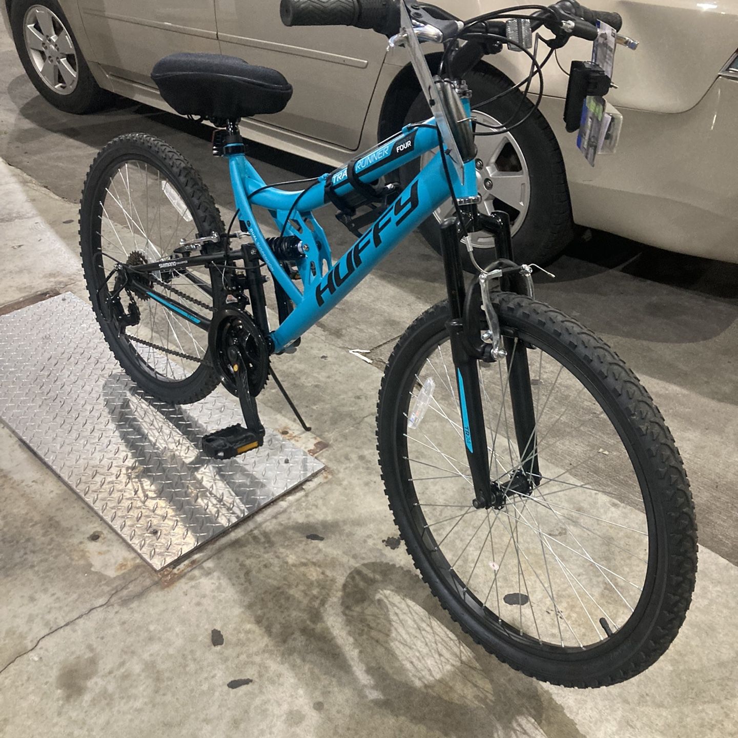 NO Shipping Huffy Trail Runner 24” 18 speed dual suspension