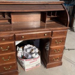 7 Drawers Old Fashion table