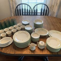 113 Piece Noritake Reverie China PRICED TO SELL OBO 