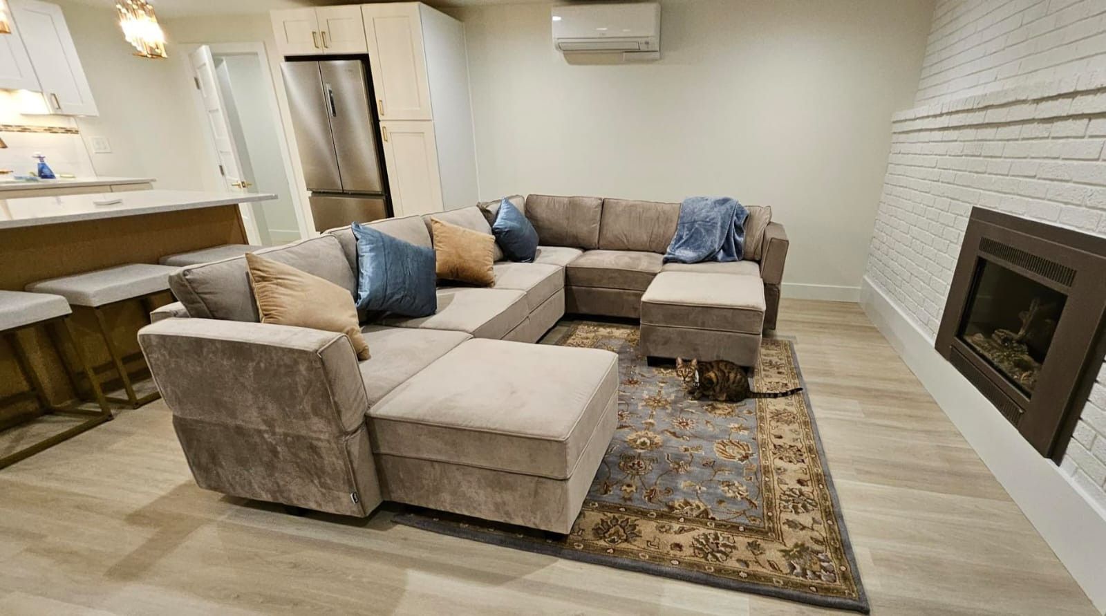 Modular Sectional Sofa with Storage. Oversized U Shaped Couch Reversible Chaise. Ottoman Velvet Grey