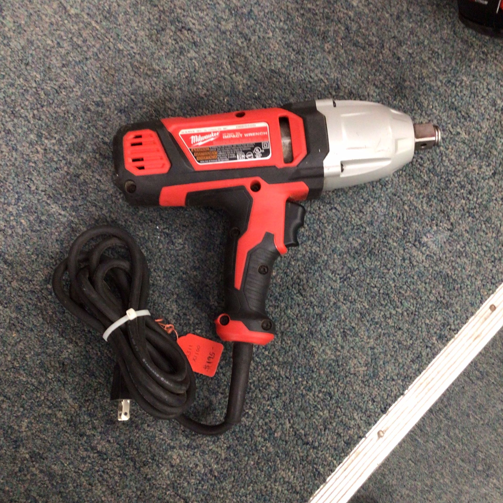 Milwaukee 3/4 in. Square Drive Impact Wrench with Rocker Switch and Friction Ring Socket Retention π΅ π³ π΅ Cash and Card Accepted
