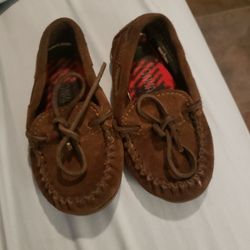 Toddler Size 8 Minnetonka Moccasins 