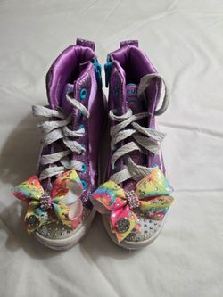 Girls sneakers sale!