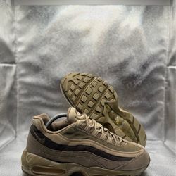 Nike air max 95 olive green