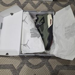 Jordan 4 Retro Undefeated 2025 11M