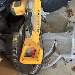 DeWalt 12” Compound Miter Saw