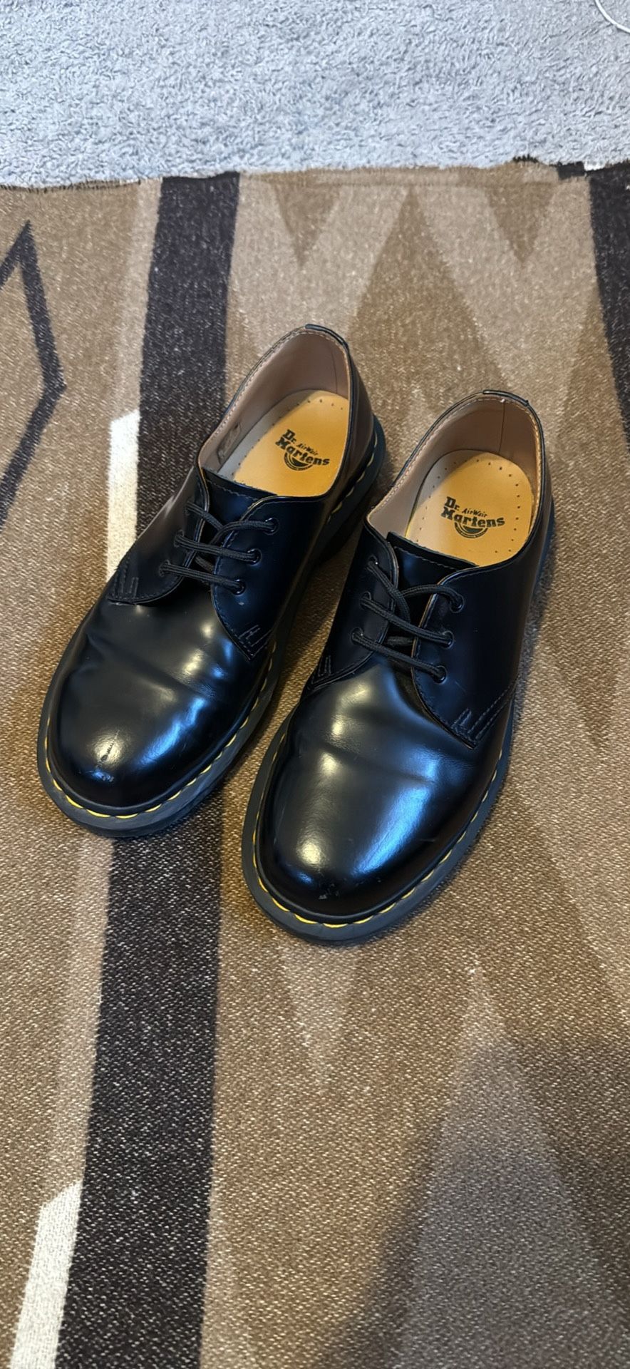 DR MARTENS Shoes // Men’s Size 8