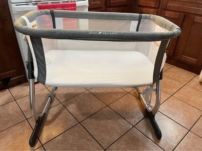 Used like brand new bassinet! Only used for 4 months! 