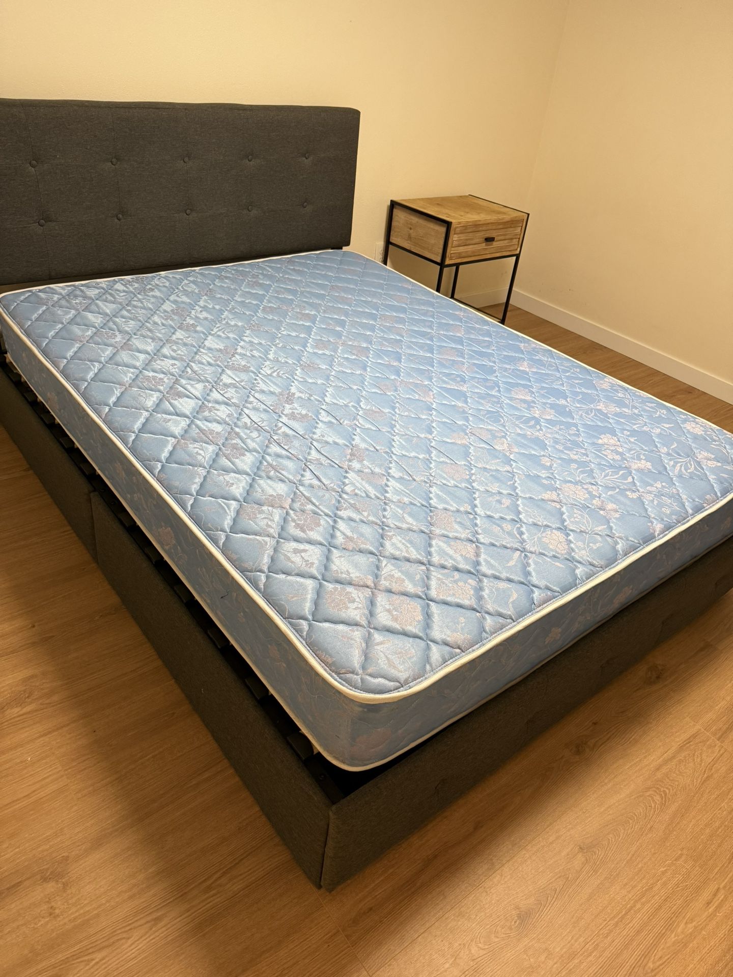 Free Queen Mattress For Pick Up
