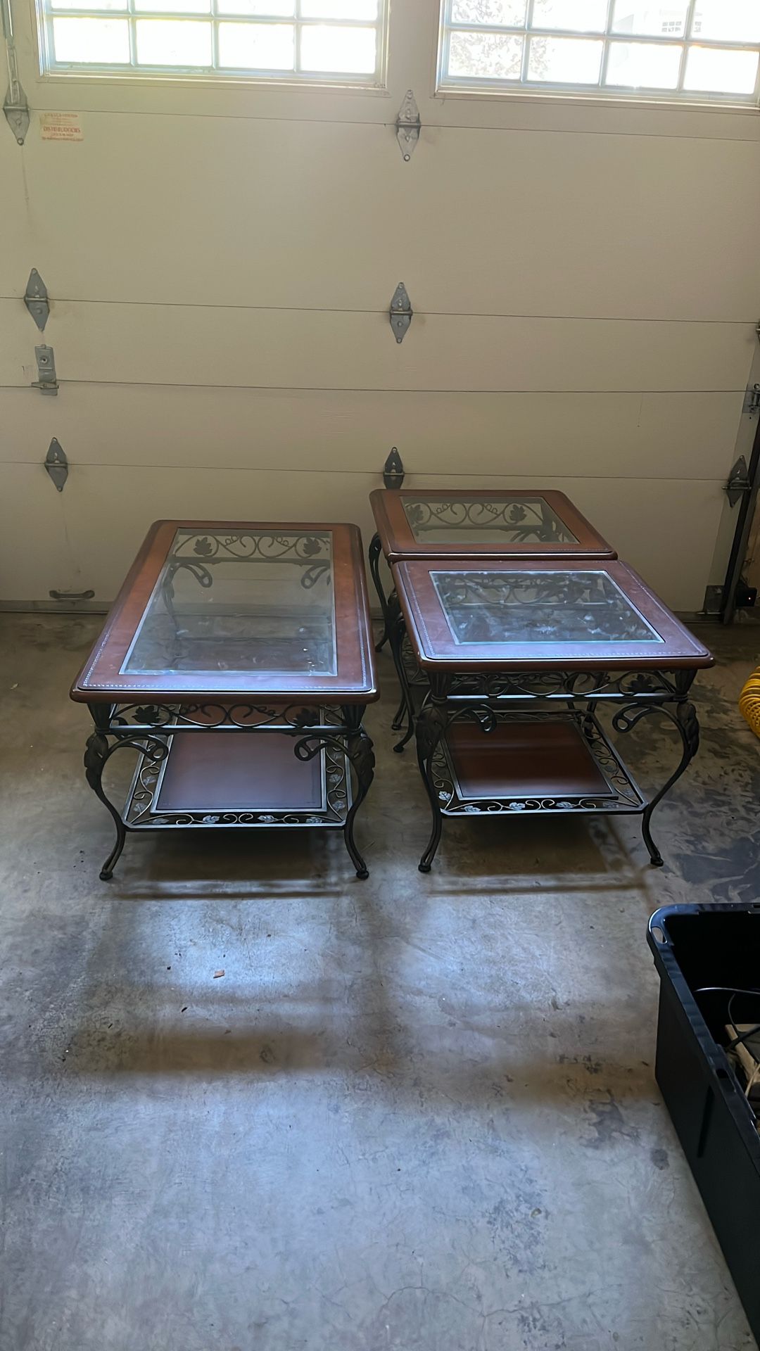 Coffee Table + 2 Side Table Set - MUST GO THIS WEEKEND