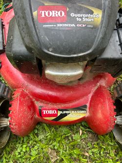 Self Propelled Toro mower with Honda  motor!!