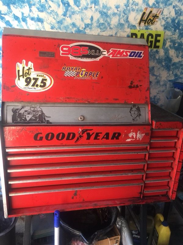 Tools. Snap On Tool Box. Top Unit. Rick Mears Special Edition Good condition. 1 Owner. Bought 44 yrs ago !! Vintage Snap on top box. Limited edition.