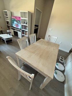 Table+4 chairs