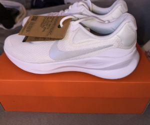 Nike Revolution 7 Shoes