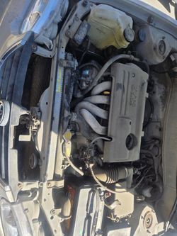 2001 toyota corolla CE para partes todo el carro