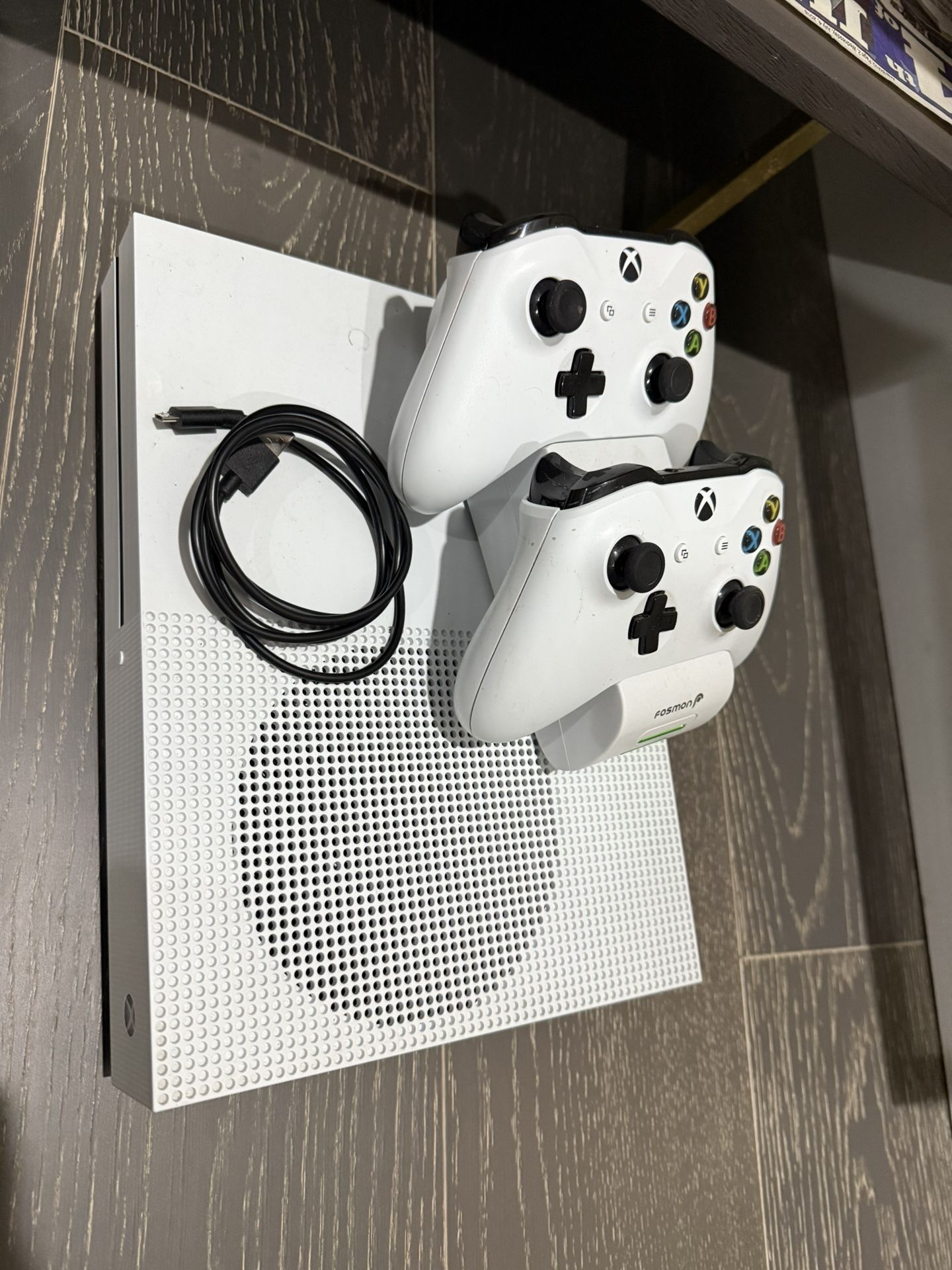 Xbox 1 S 1TB