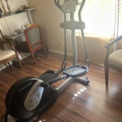 Elliptical Machine 600 LE