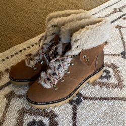 New Woman’s Boots 