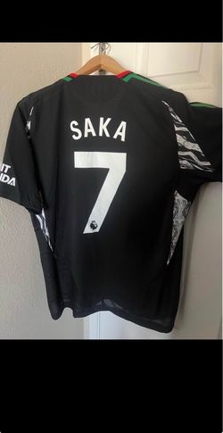 Arsenal Saka jersey