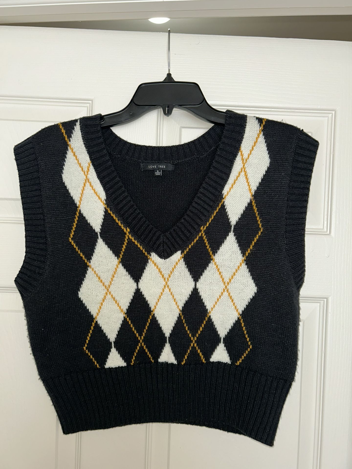 Women’s Argyle sweater vest