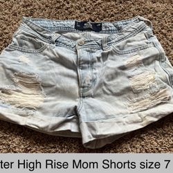 Hollister Hi Rise Mom Shorts Size 7