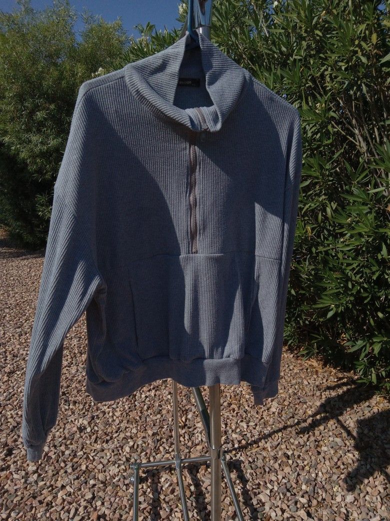Women's Top
