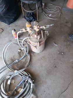 Vintage pneumatic paint pressure pit tank