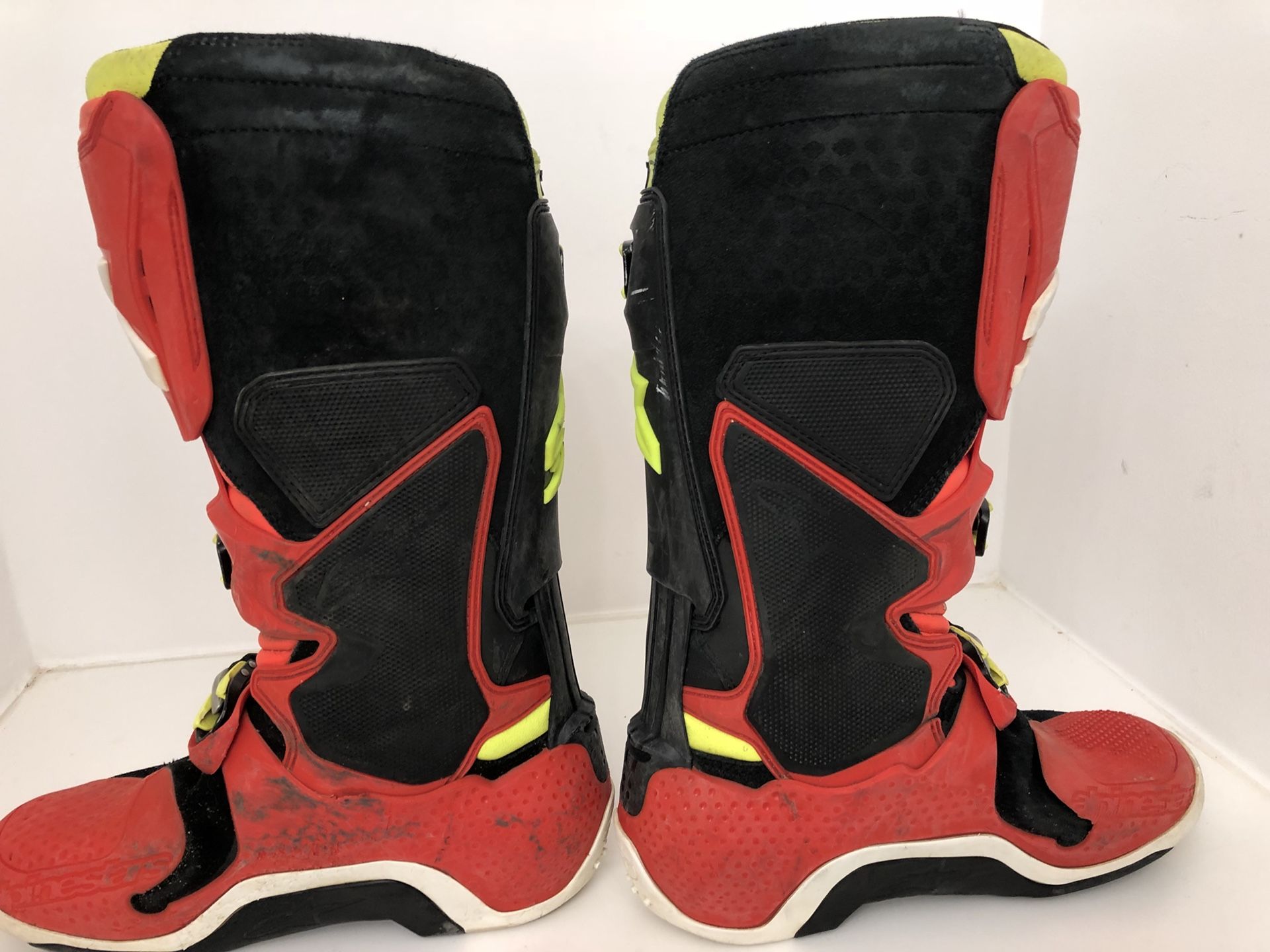 Alpinestar Tech 10 red/black/yellow size 9 MOTOCROSS GEAR for Sale in North Miami, FL OfferUp