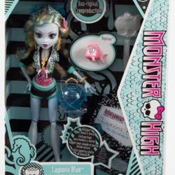 Monster High Lagoona Blue Reproduction Doll Wearing Original Fashion & Shoes with Pet, Doll Stand & Accessories, 10-5-inch Collectible Toy