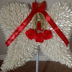 Flower Arrangements/Arreglos De Flores (not Real Ones) 