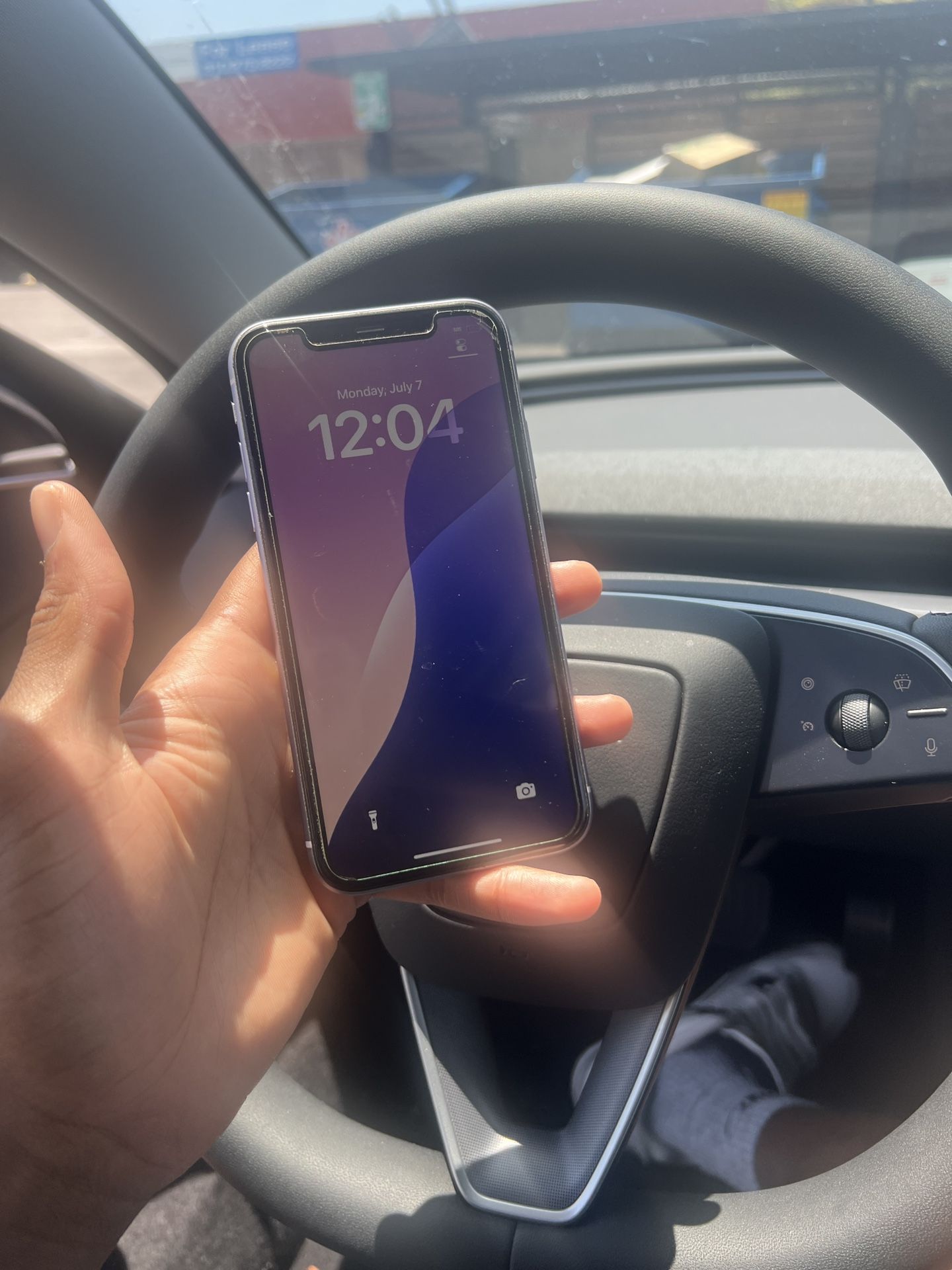 iPhone 11 64gb *UNLOCKED*
