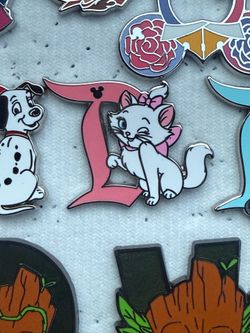 Hidden Disney Marie D pin