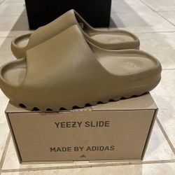 Yeezy Slide Orchre Size 7