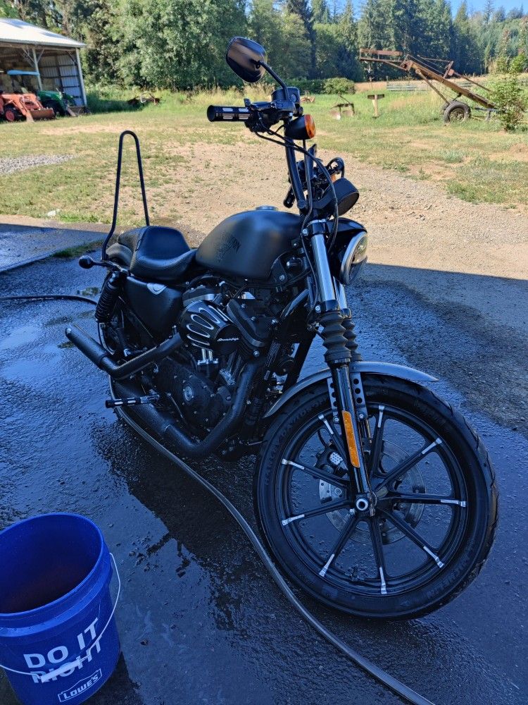 2016 Harley Davidson Iron 883