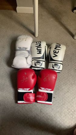 Boxing gloves