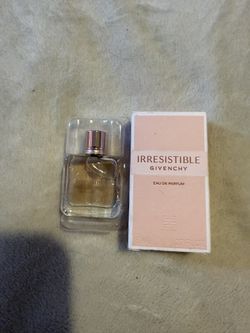 IRRESISTIBLE Givenchy EAU DE PARFUM