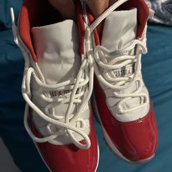 Jordan 11 Cherry Size 10.5