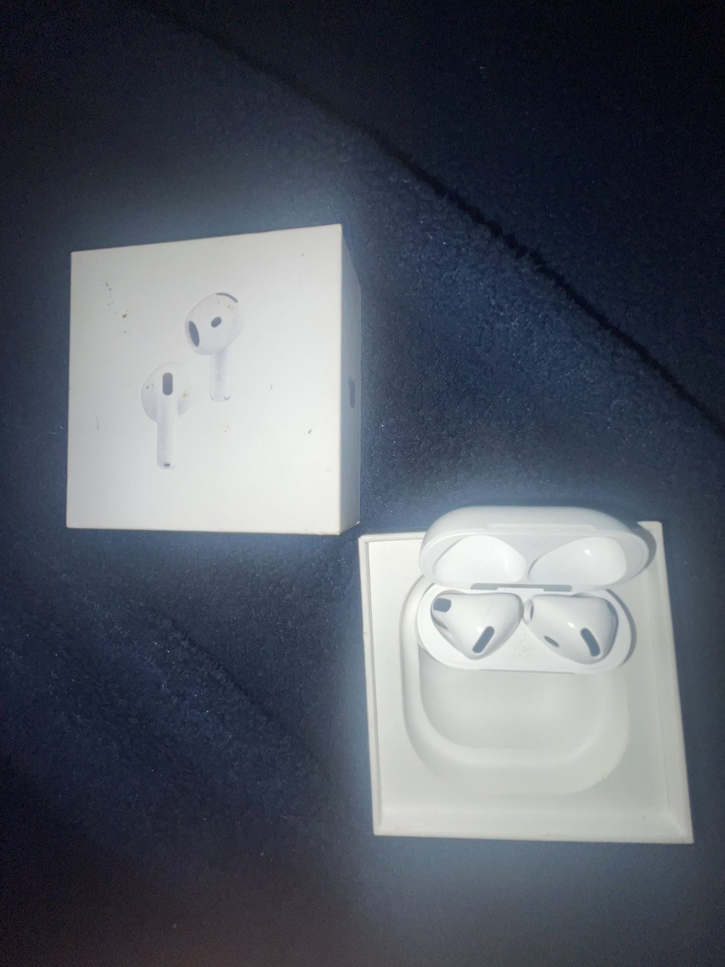 AirPods 4