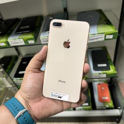 iPhone 8 Plus ⭕️ Desbloqueado $180