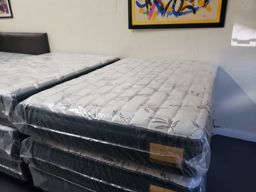 Brand New Mattress and Boxspring Set Queen Size, Pillow Top
