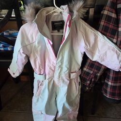 SNBOCON Childs Snowsuit Size 120...fits A 6 Year Old