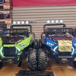 Electric 4x4 UTV transport vehicles 