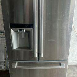 3 Door Refrigerator / Refrigerador 