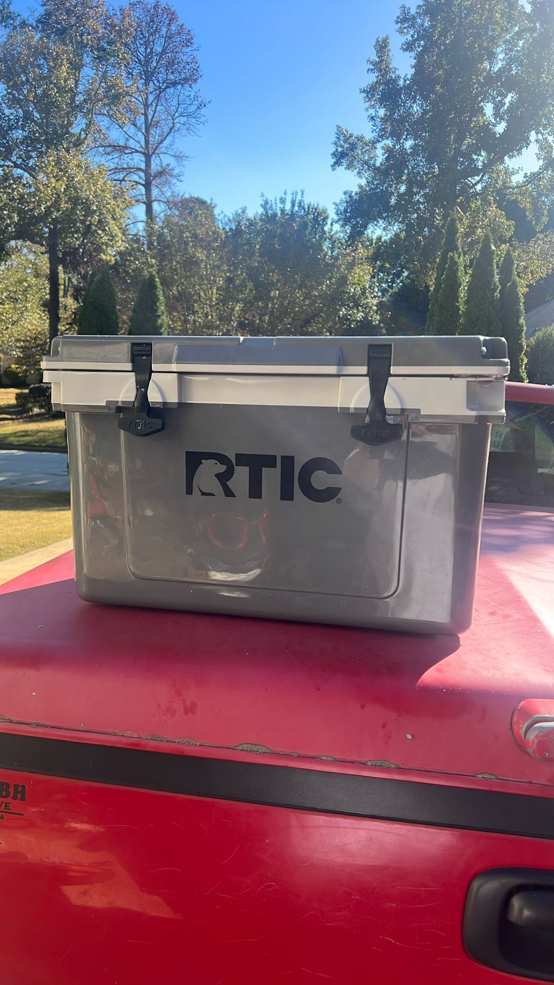 RTIC 32 Cooler