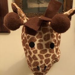 Plush Giraffe Wall Hanging 