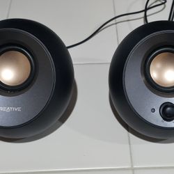 Creative Pebble V2 computer speakers 